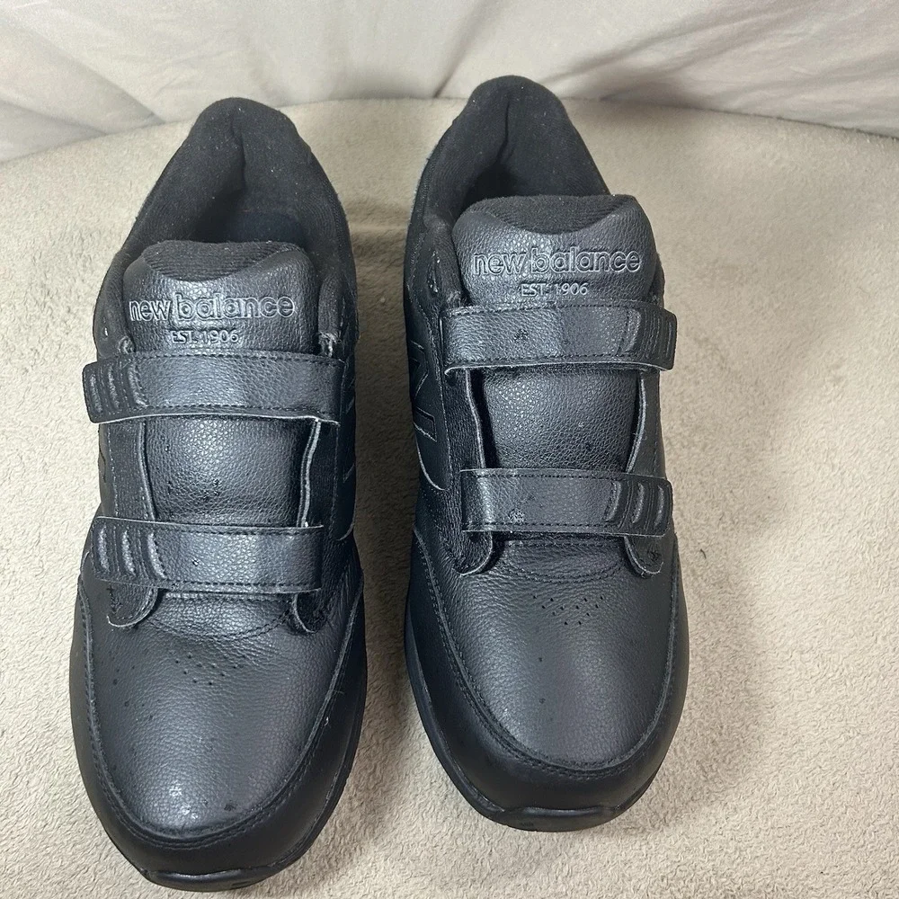 New Balance Men's Size 11 6E Black Walking Sneakers MW928HB3